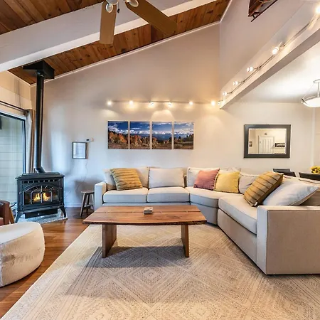 Villa 2Br Mins To Alpine Base Area Palisades!
